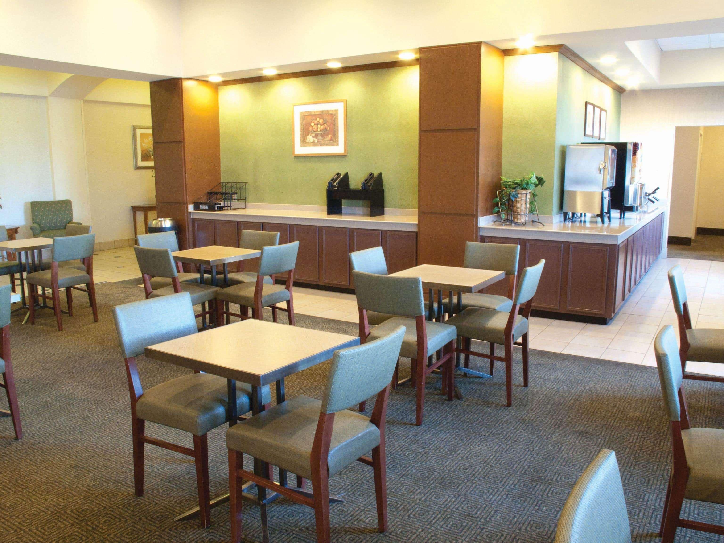 Hotel La Quinta By Wyndham New Haven Exterior foto