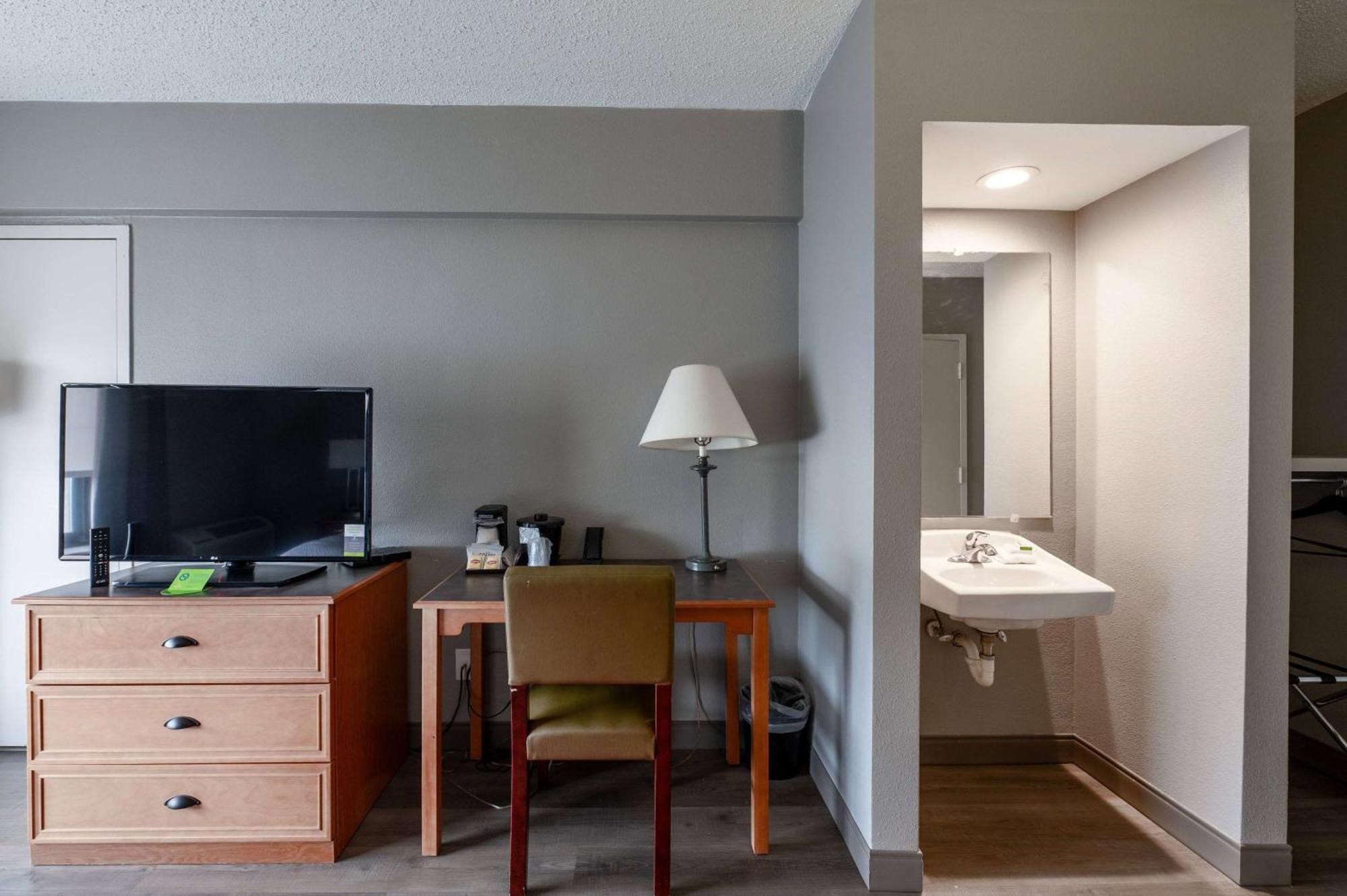 Hotel La Quinta By Wyndham New Haven Exterior foto